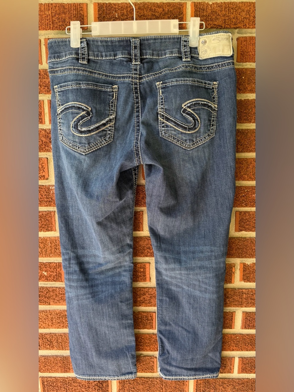 Silver Jeans Co. Women's Suki Western Glove Works Mid Capri Pants